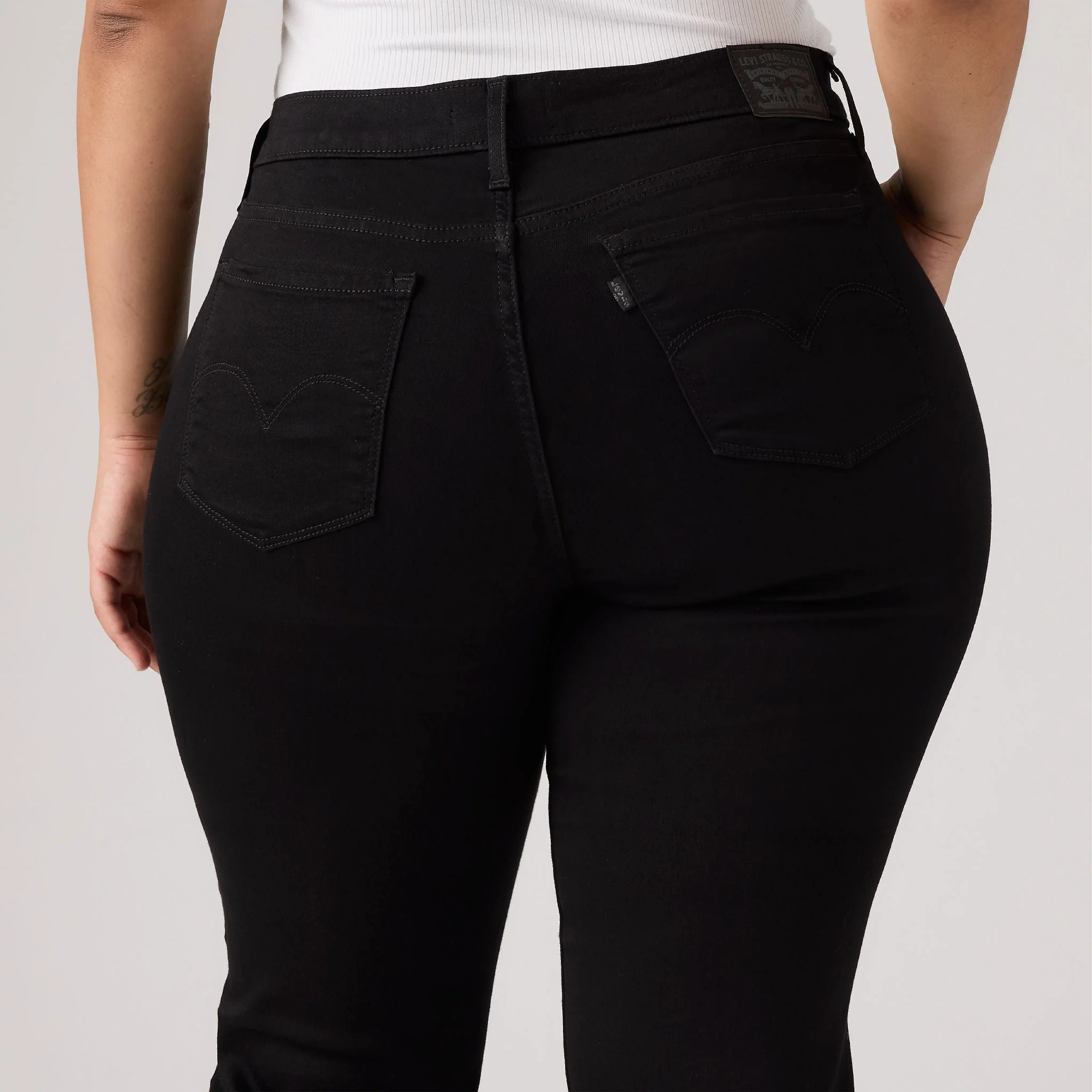 Levi's® Women's 314 Shaping Straight Jeans - Image 18