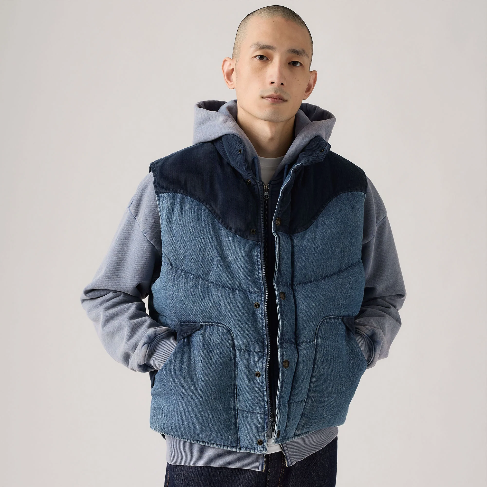 Levi's® Men Wild West Vest - Image 3