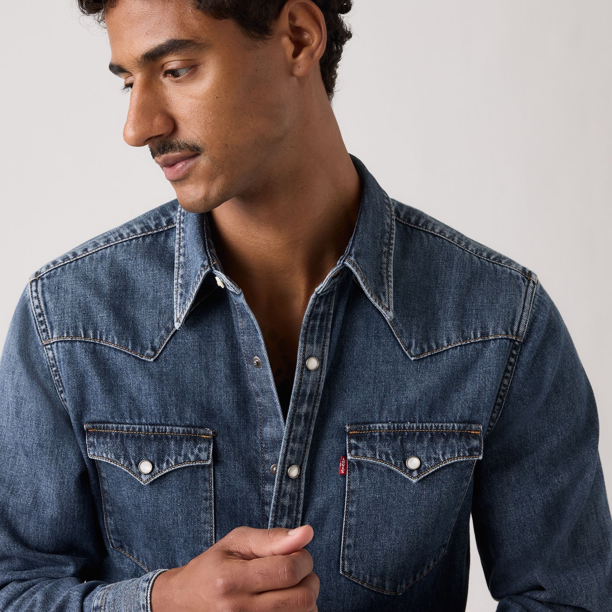Levi's® Men's Barstow Standard Fit Western Shirt - Image 4