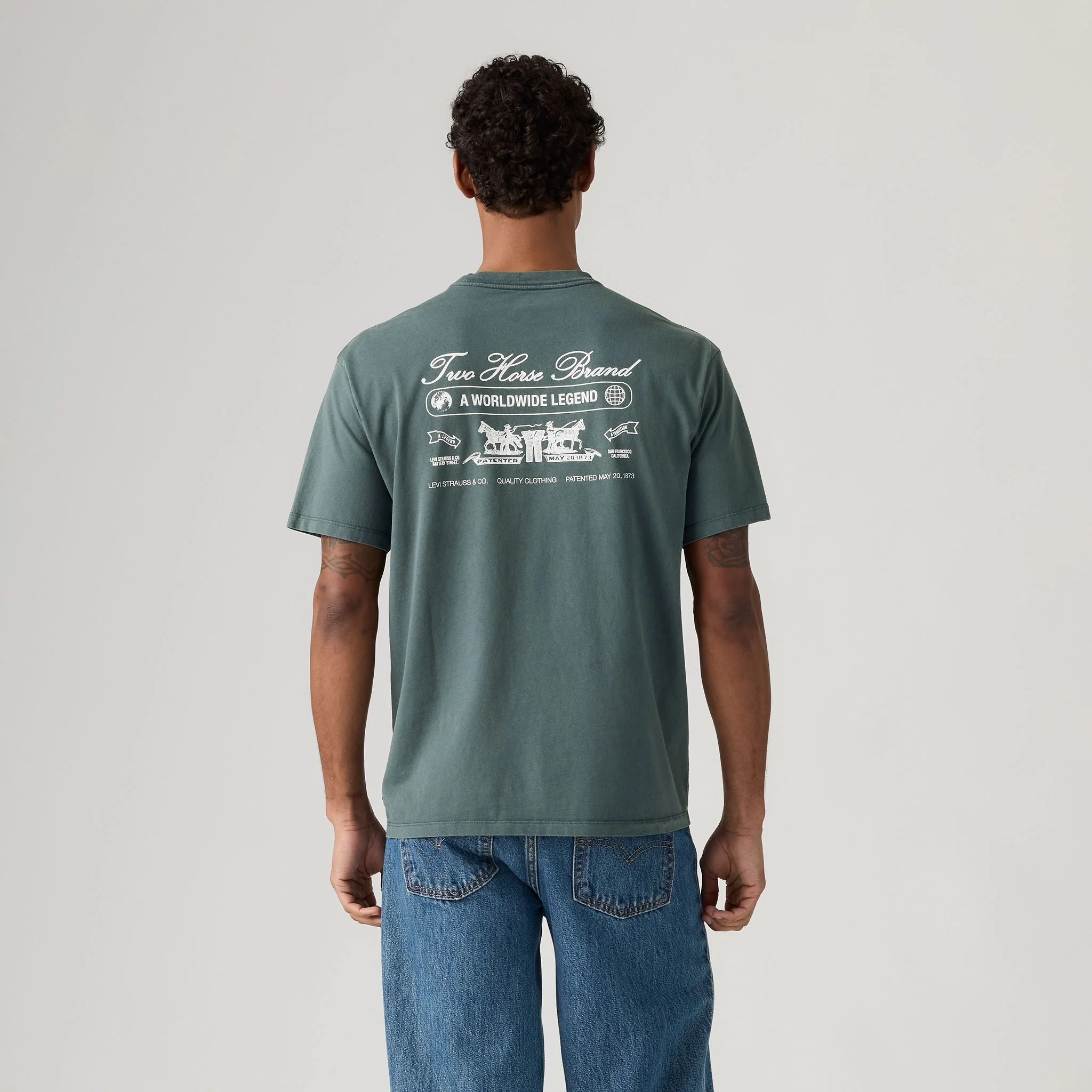 Levi's® Men's Graphic Vintage Fit Pocket Tee - Image 2