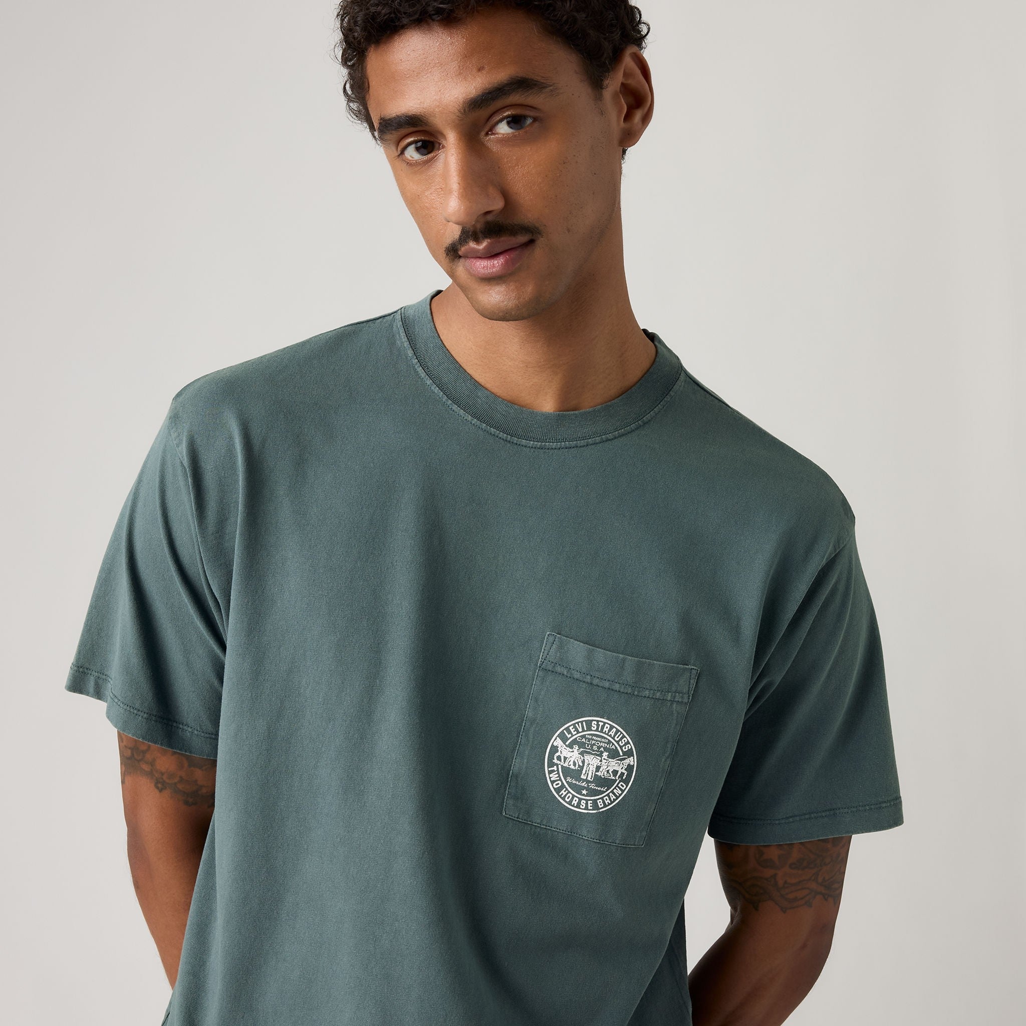 Levi's® Men's Graphic Vintage Fit Pocket Tee - Image 6