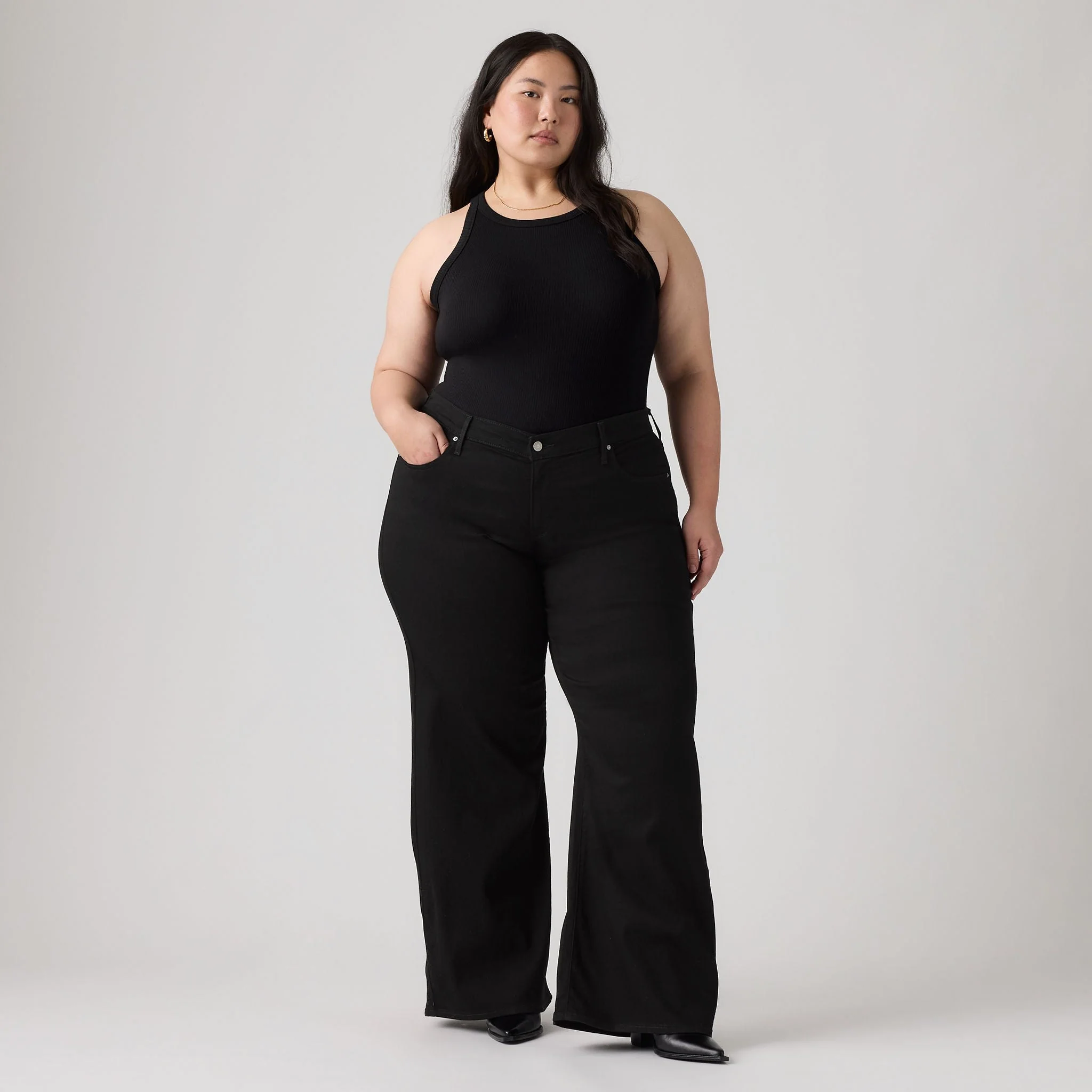 Levi's® Women's 318 Shaping Wide-Leg (Plus Size) - Image 3
