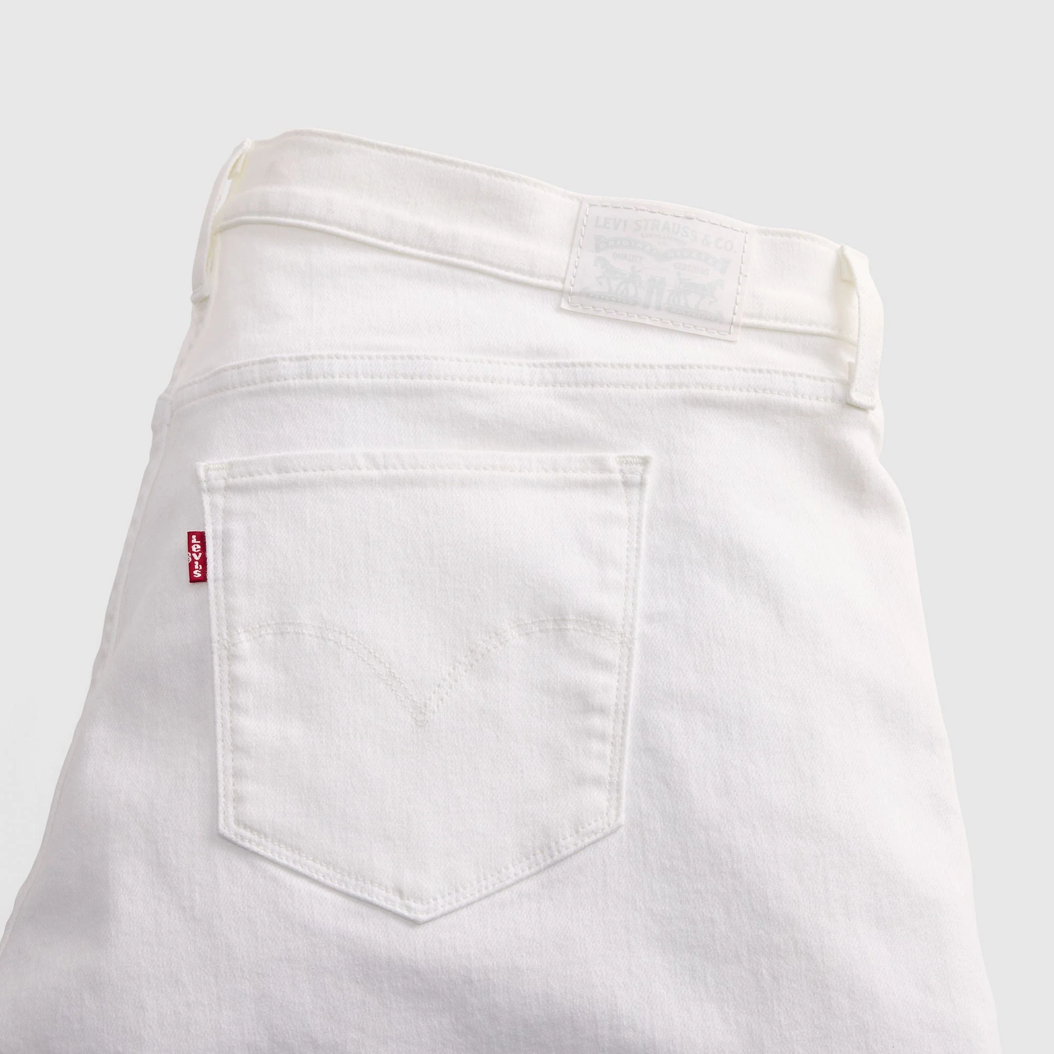 Levi's® Women's 318 Shaping Wide-Leg (Plus Size) - Image 7