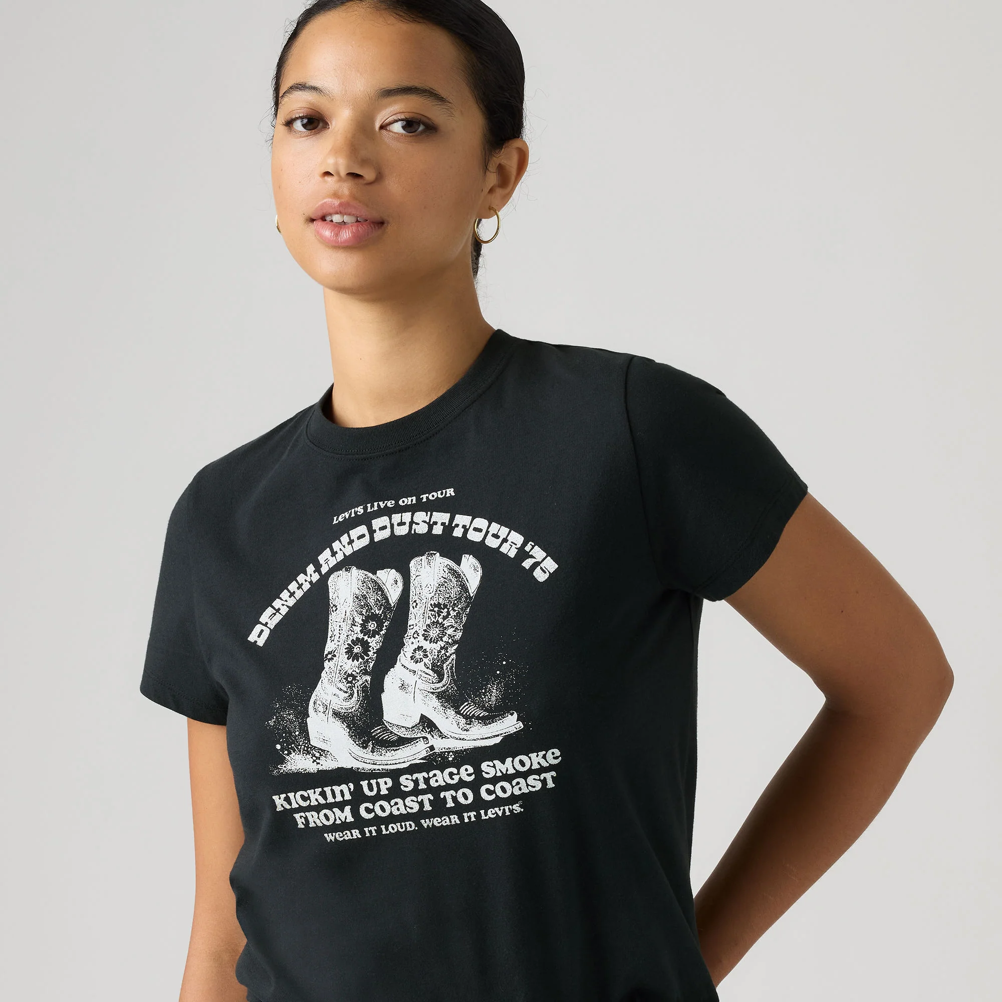 Levi's® Women's Graphic Favorite Tee - Image 4
