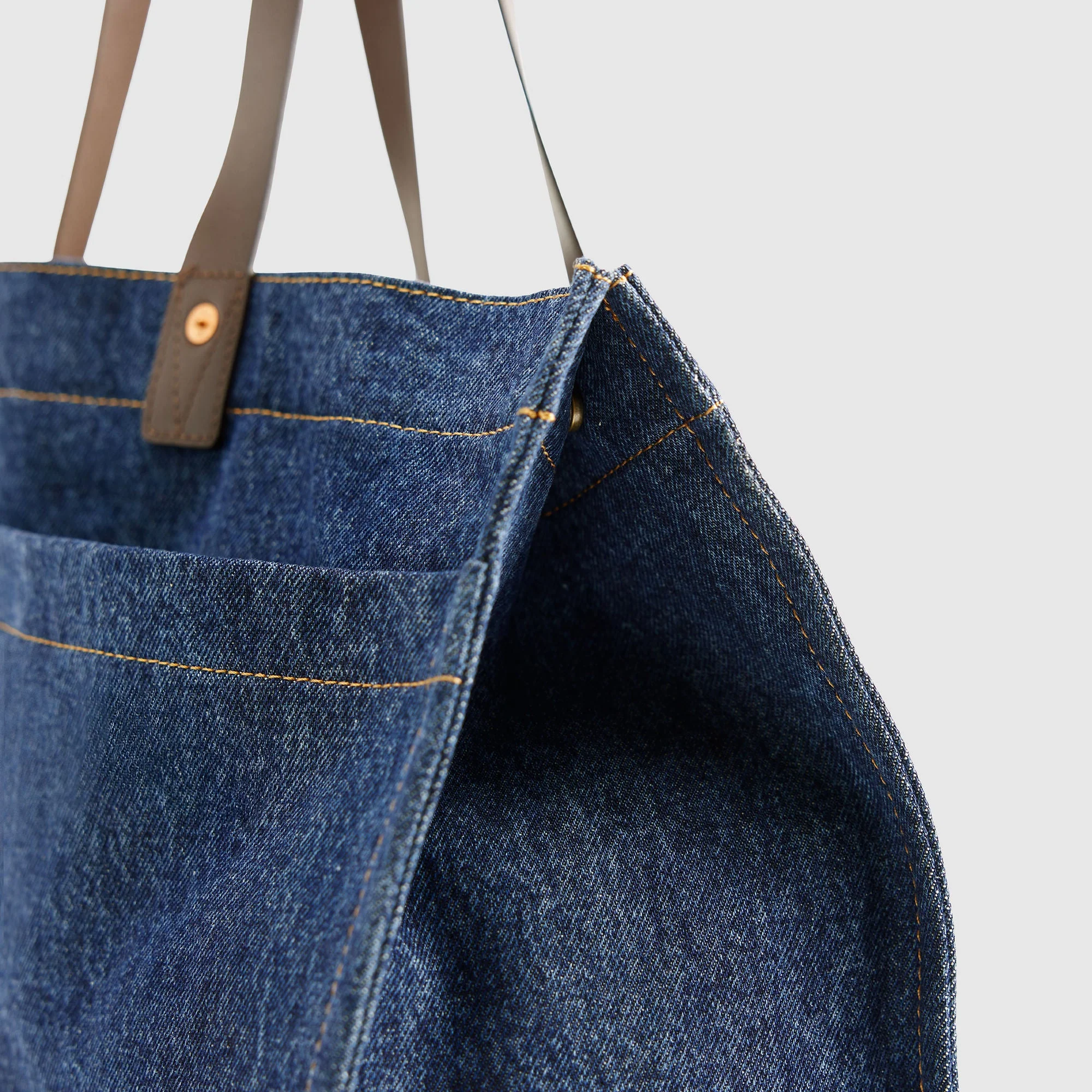 Levi's® Women's Heritage All-Day Tote Bag - Image 5