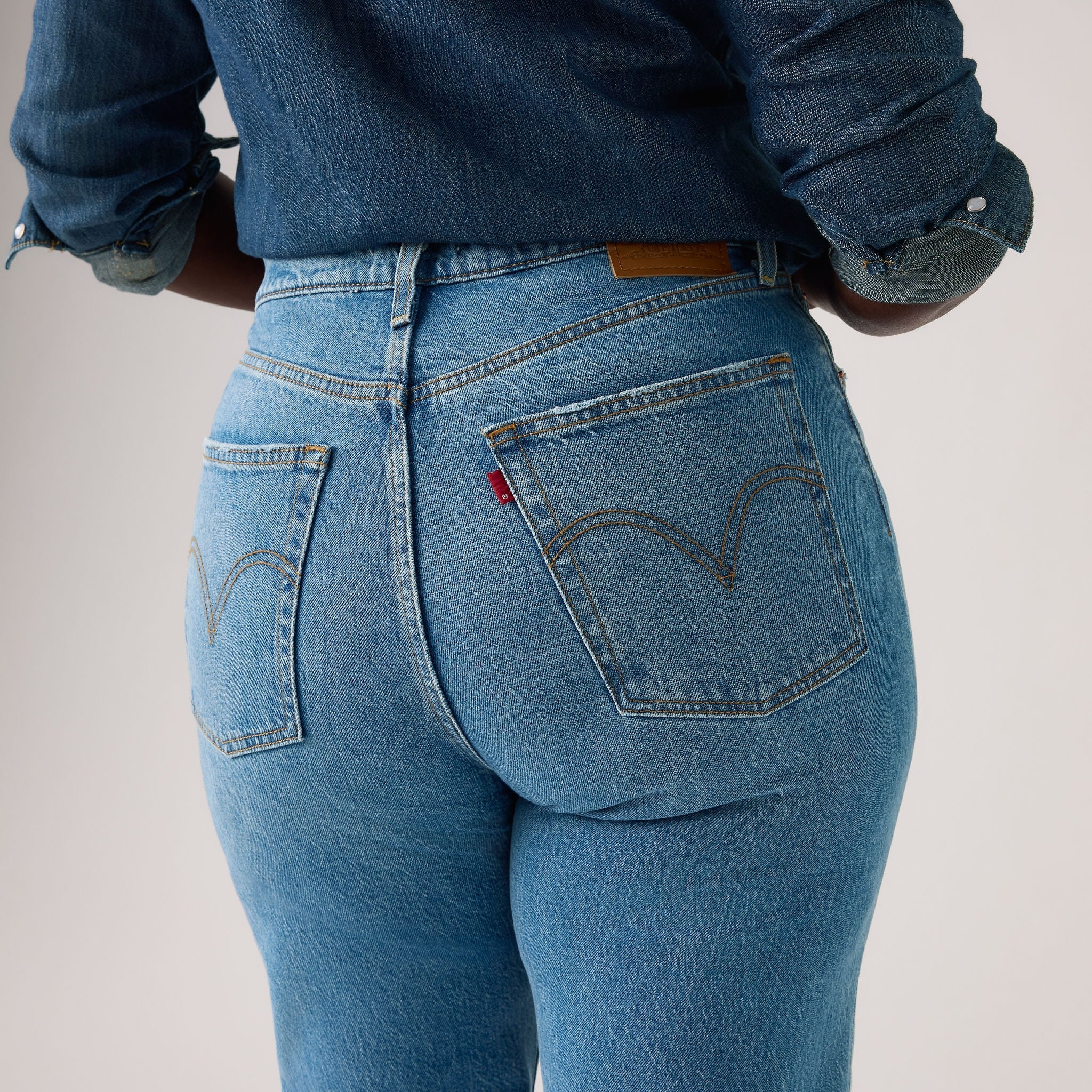 Levi's® Women's Ribcage Full-Length Jeans - Image 11