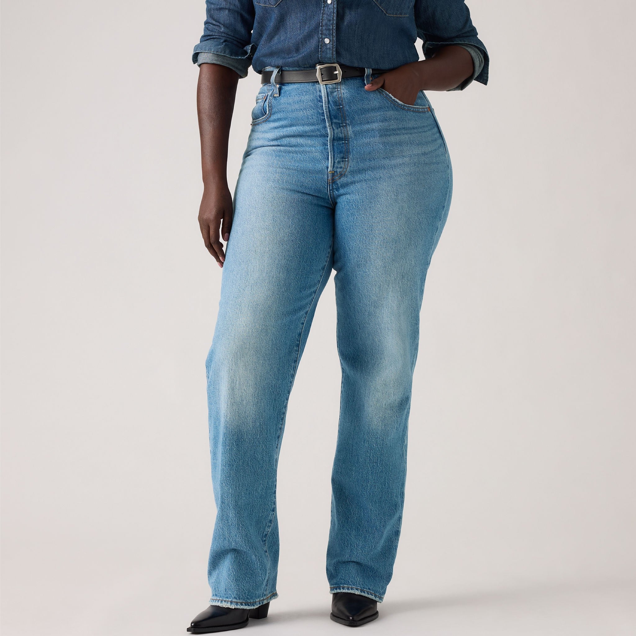 Levi's® Women's Ribcage Full-Length Jeans - Image 9