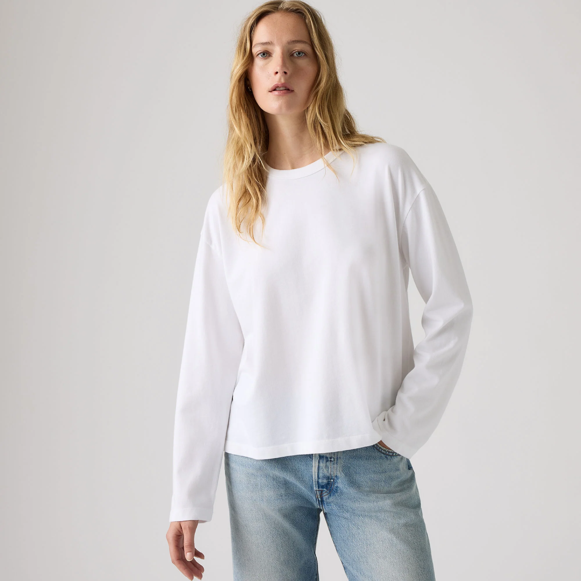 Levi's® Women's Vintage Long-Sleeve Tee - Image 2