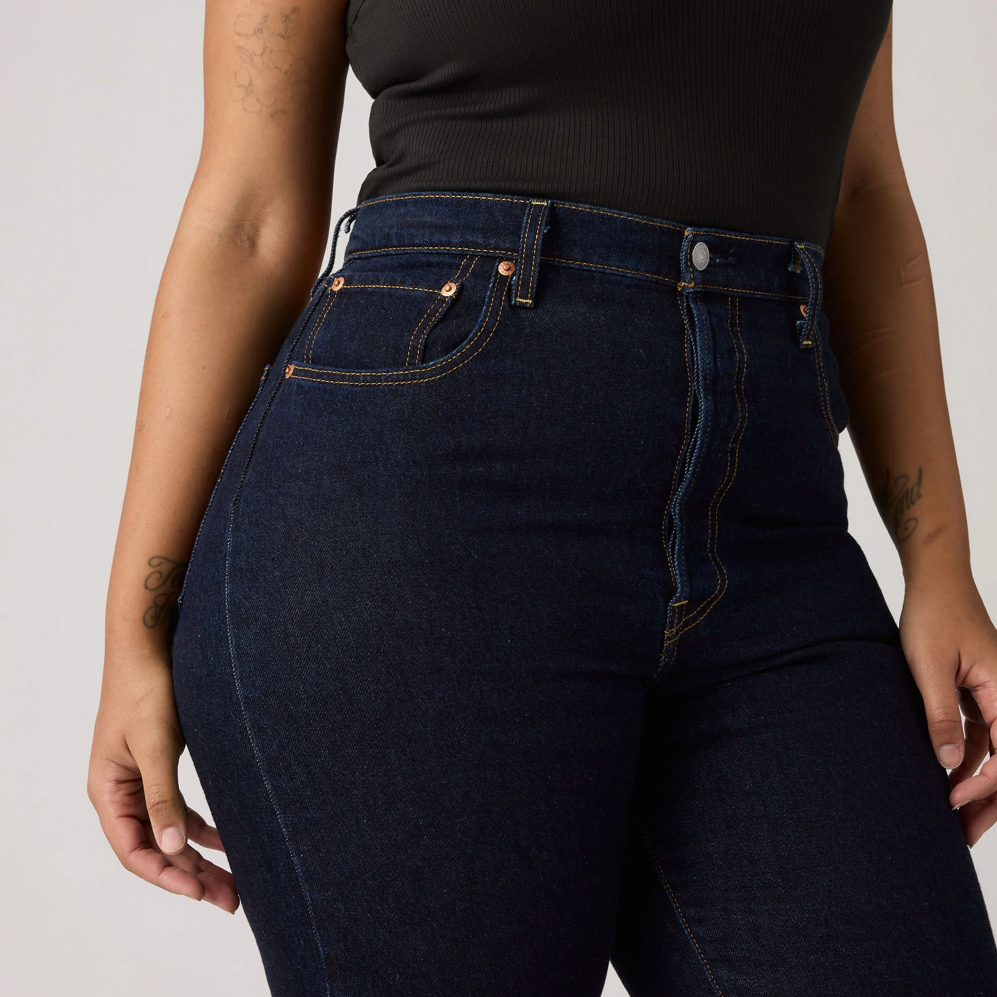 Levi's® Women's Ribcage Full-Length Jeans - Image 11